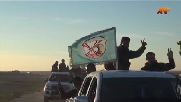 Die Shaddadi Offensive ist \Der Zorn of Khabur\ genannt. Assyrischen Khabur Wächter beteiligen sich neben Kurdisch YPG