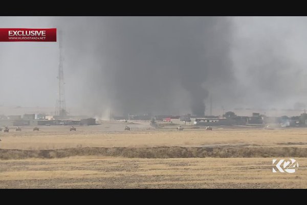 ISIS suicide car bomb detonates next to an Iraq-i army tank - southeastern Mosul 