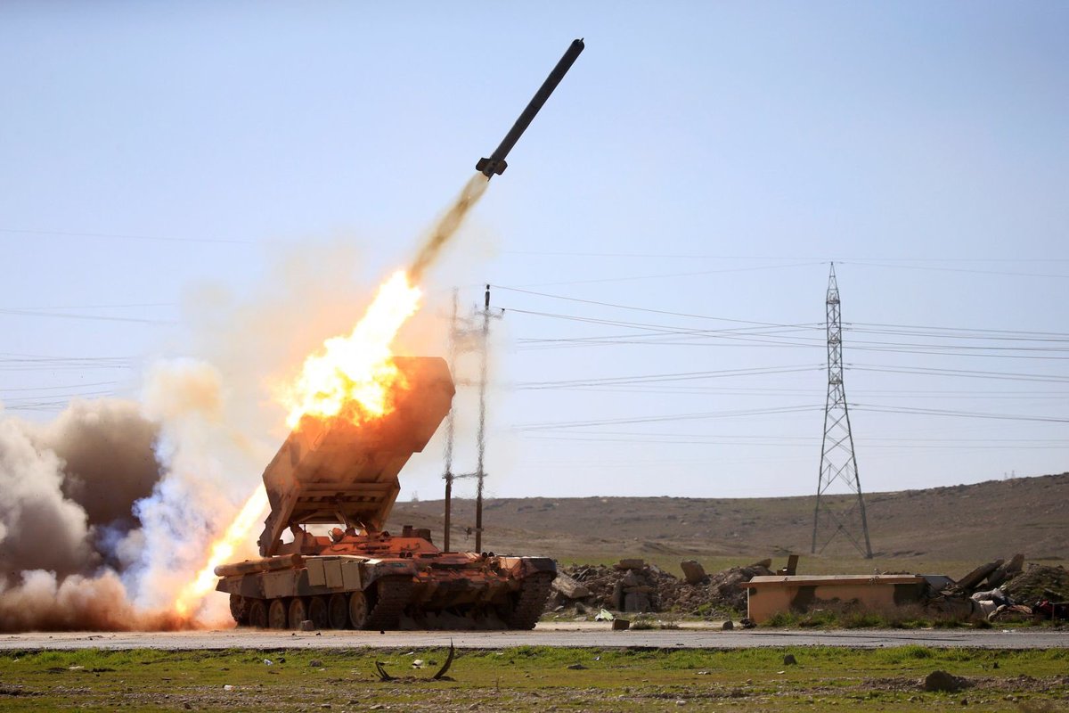 Le commandant senior russe d'EI Abu Muhajir Al-Rusi,  et 6 gardes tués dans le pilonnage par les forces irakienne au centre de Mossoul