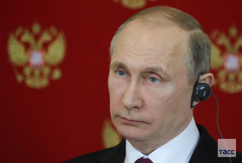 Putin says 9,000 out of 20,000 foreign ISIS fighters are Russian.  