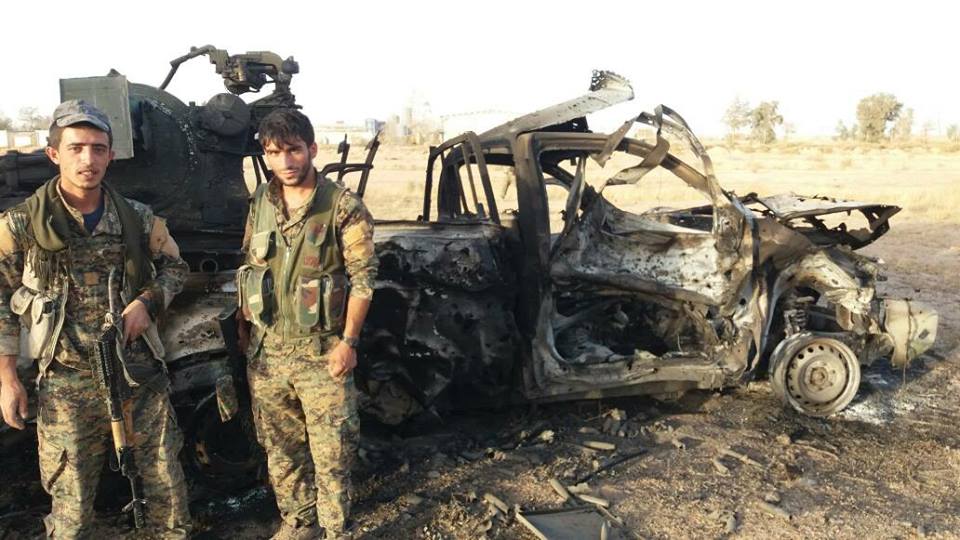 Aftermath of the thwarted attack on the Omar oilfield and Namliya village NE Deir Ezzor. 18 dead Daesh fighters and destroyed Daesh vehicles