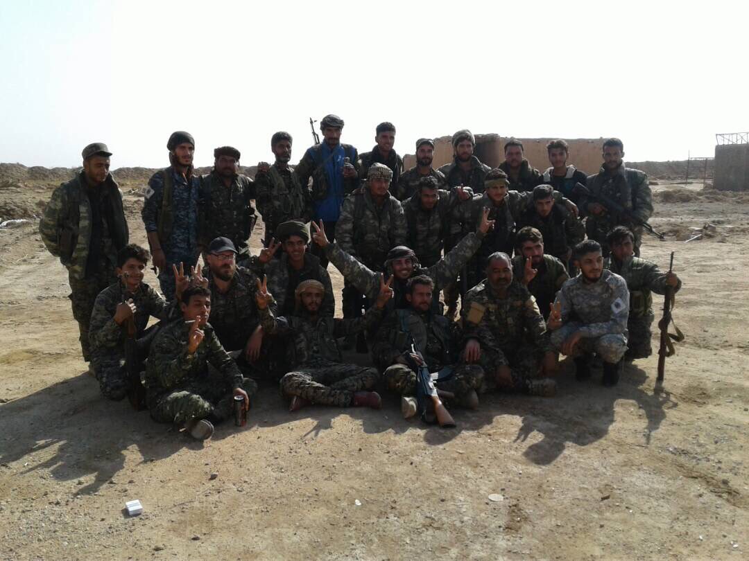 صور من المجلس العسكري السرياني، وحدة مجلس منبيج العسكري في معركة دير الزور الجارية مع قوات قوات الدفاع الذاتى ودعم التحالف بالقياده الامريكية