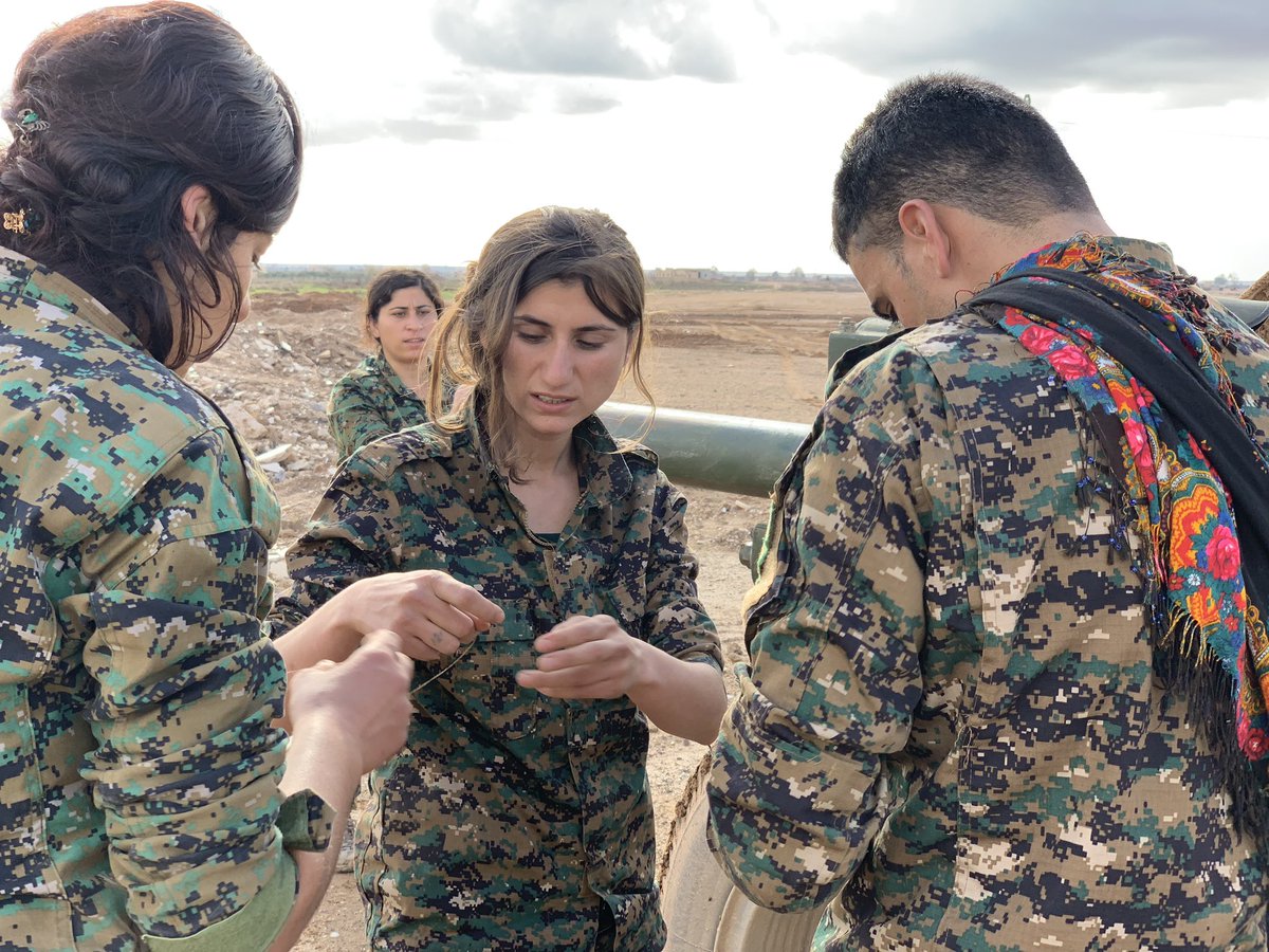 YPJ fighting in Deir ez-Zur.   