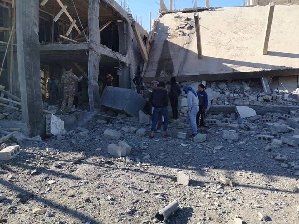 Two children and a woman were injured in an explosion, which is likely due to a car bomb explosion targeting SDF checkpoint located in the town of Abu Hamam, east of Deir Ezzor