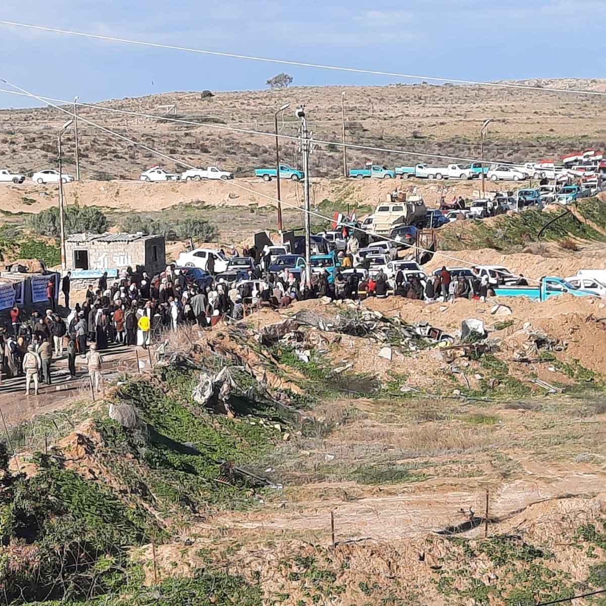 Egypt- civilians returning to their homes in eastern Sheikh Zuwied, North Sinai, secured by combined army-STU militia forces