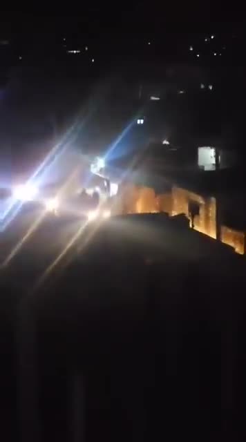 Scenes showing raids and house raids carried out by the SDF militia in the city of Tabqa at dawn today, resulting in the killing of two civilians, others wounded, and the arrest of more than 15 people.