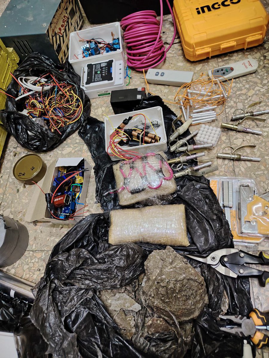 The Security Forces, during raids against ISIS cells, uncovered a weapons and explosives cache in Souran (N. Hama). It contained anti-tank missile equipment, professional explosives (TNT) and IEDs made from anti-tank mines and artillery shells